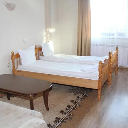 Pensionat Strakova House 3*